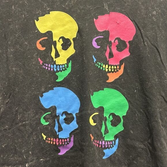 CHRLDR Skull T-Shirt, Size Medium - Picture 3 of 8